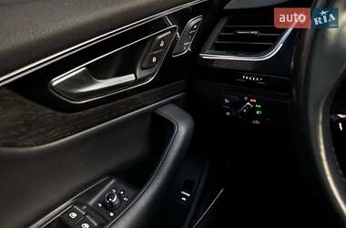 Позашляховик / Кросовер Audi Q7 2017 в 