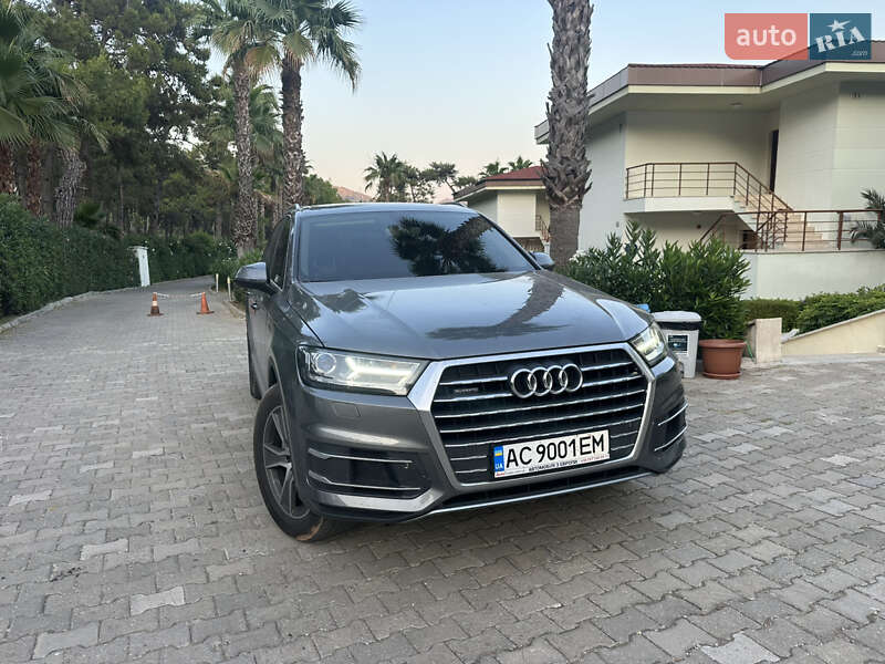 Audi Q7 2016