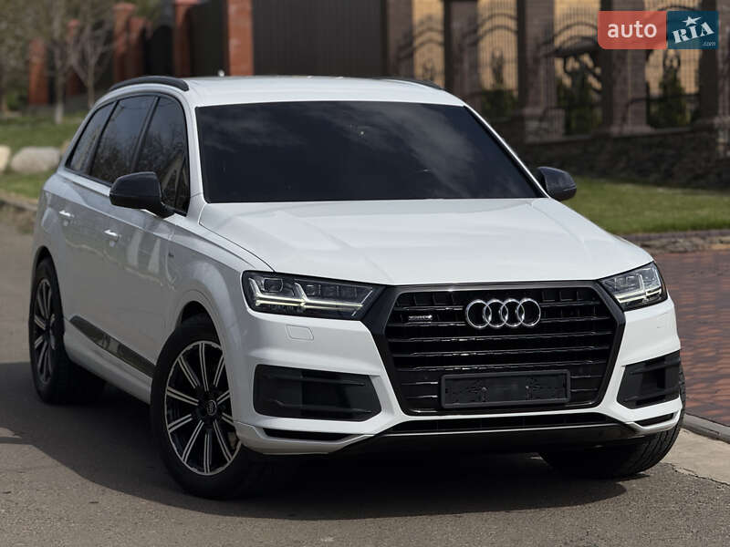 Внедорожник / Кроссовер Audi Q7 2017 в Одессе