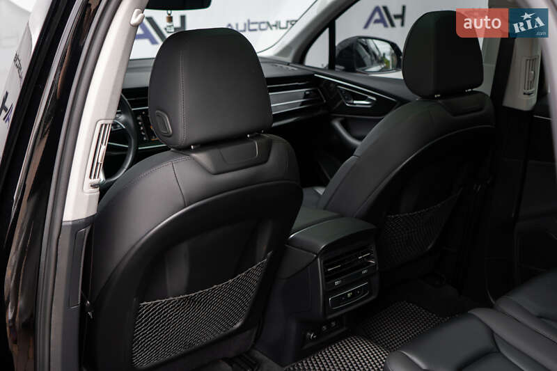 Внедорожник / Кроссовер Audi Q7 2020 в Киеве