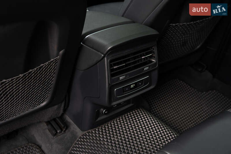Внедорожник / Кроссовер Audi Q7 2020 в Киеве