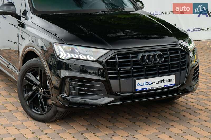 Внедорожник / Кроссовер Audi Q7 2020 в Киеве