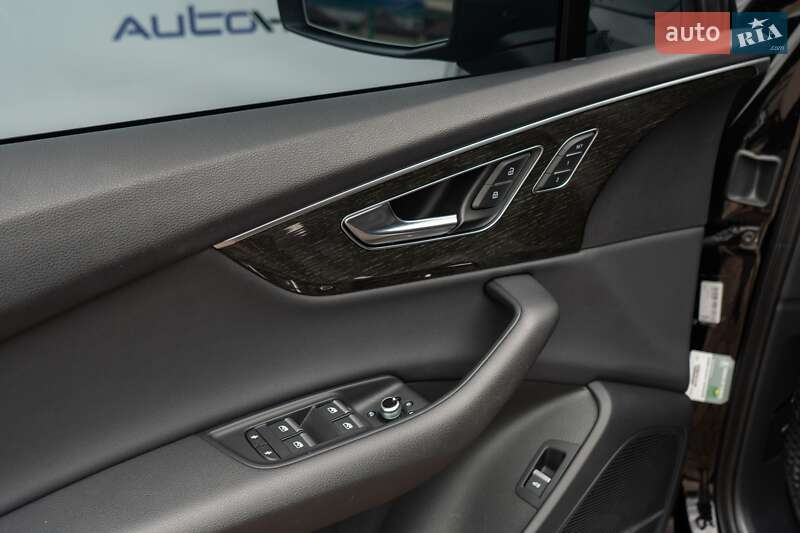 Внедорожник / Кроссовер Audi Q7 2020 в Киеве