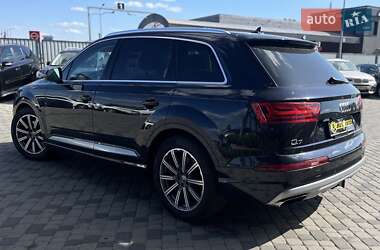 Внедорожник / Кроссовер Audi Q7 2016 в 