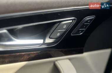 Внедорожник / Кроссовер Audi Q7 2016 в 