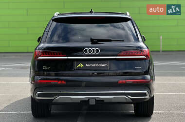 Внедорожник / Кроссовер Audi Q7 2019 в 