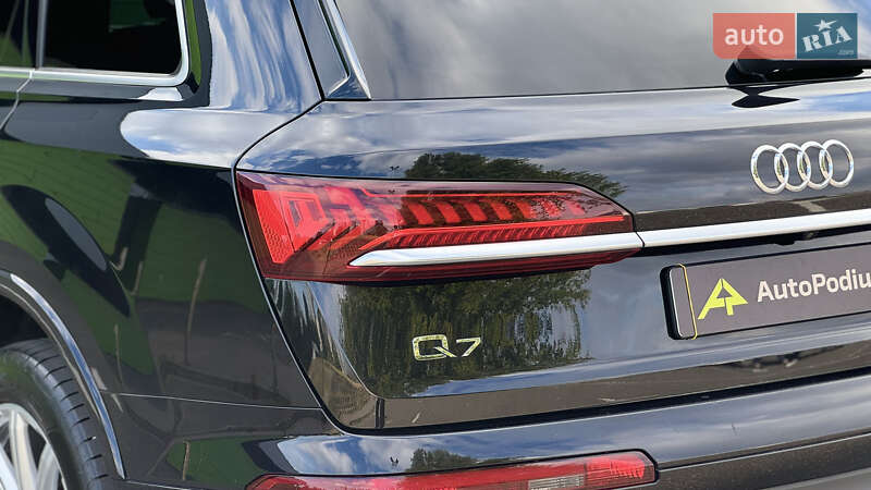 Позашляховик / Кросовер Audi Q7 2019 в Києві фото 40 Позашляховик / Кросовер Audi Q7 2019 в Києві