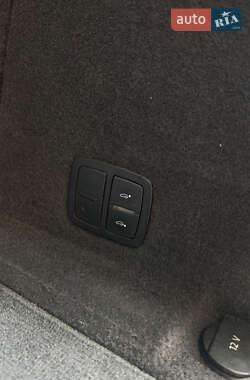 Внедорожник / Кроссовер Audi Q7 2006 в 