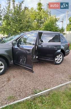Внедорожник / Кроссовер Audi Q7 2011 в 