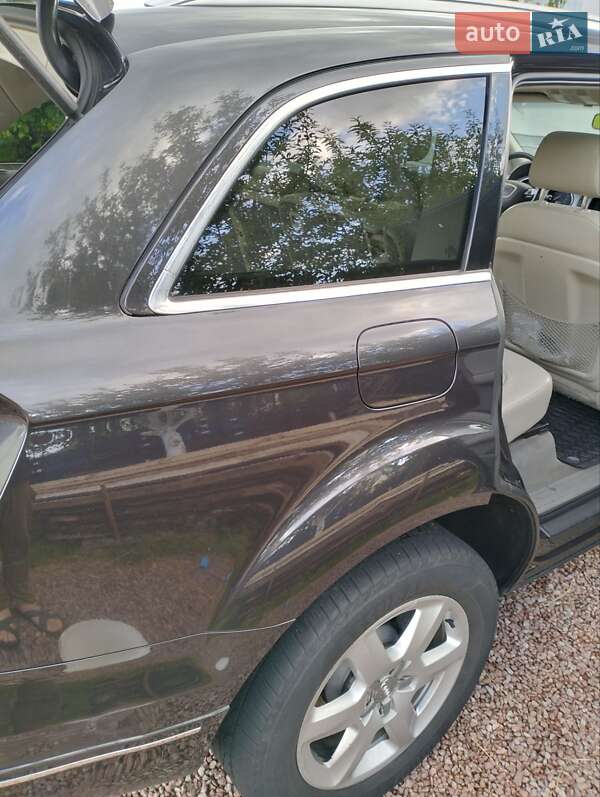 Внедорожник / Кроссовер Audi Q7 2011 в Житомире