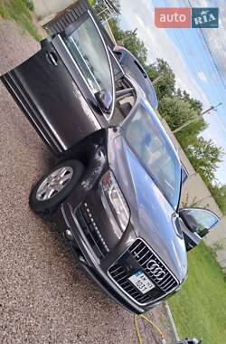 Внедорожник / Кроссовер Audi Q7 2011 в 
