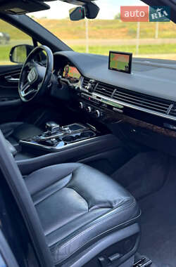 Внедорожник / Кроссовер Audi Q7 2017 в 