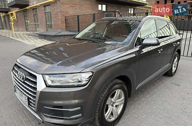 Внедорожник / Кроссовер Audi Q7 2018 в 