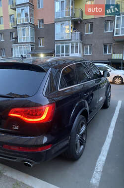 Внедорожник / Кроссовер Audi Q7 2009 в 