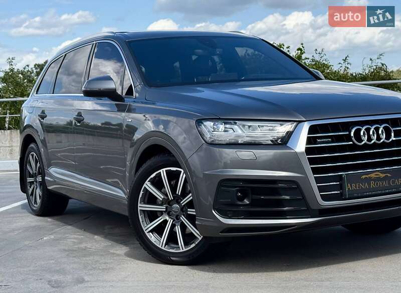 Внедорожник / Кроссовер Audi Q7 2016 в Киеве