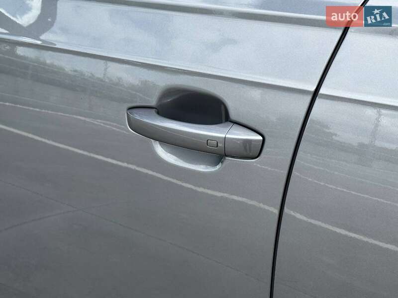Внедорожник / Кроссовер Audi Q7 2016 в Киеве