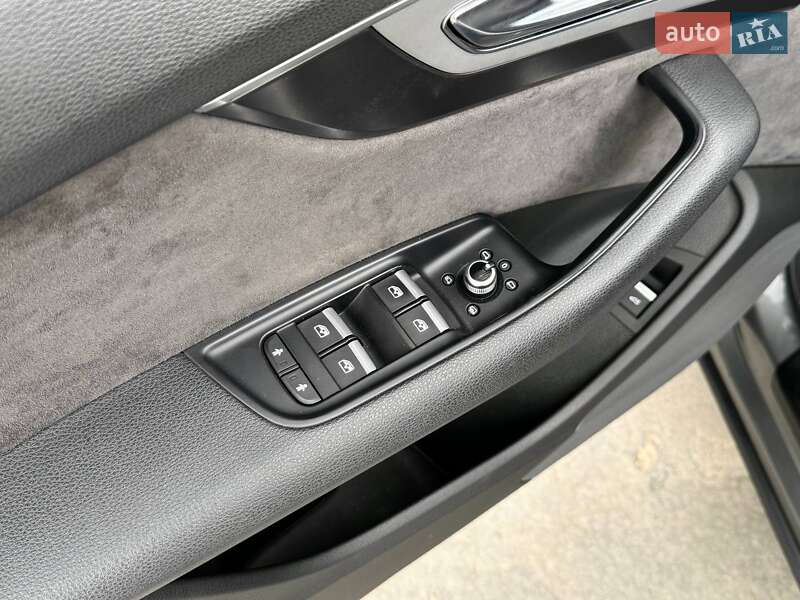 Внедорожник / Кроссовер Audi Q7 2016 в Киеве