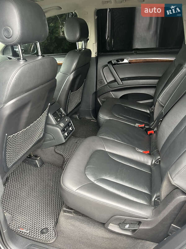 Позашляховик / Кросовер Audi Q7 2015 в Львові