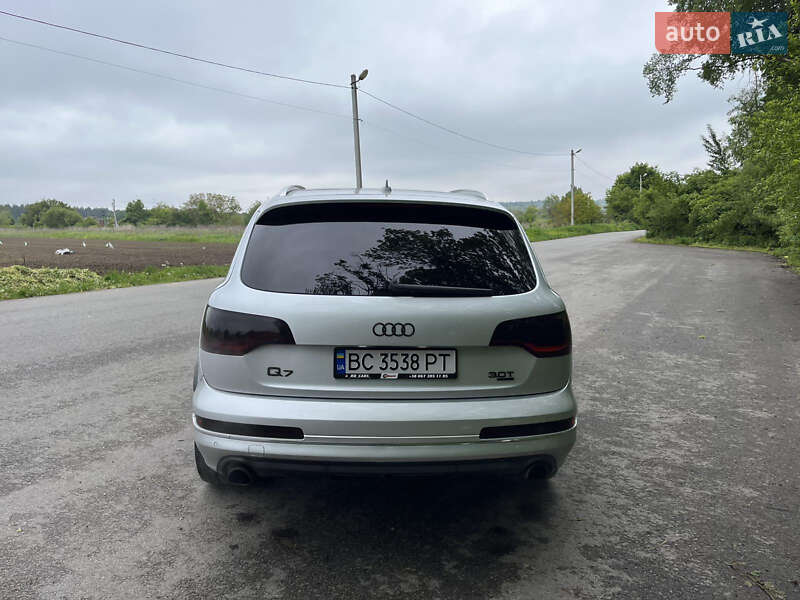 Позашляховик / Кросовер Audi Q7 2015 в Львові