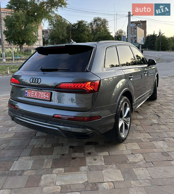 Внедорожник / Кроссовер Audi Q7 2021 в Днепре