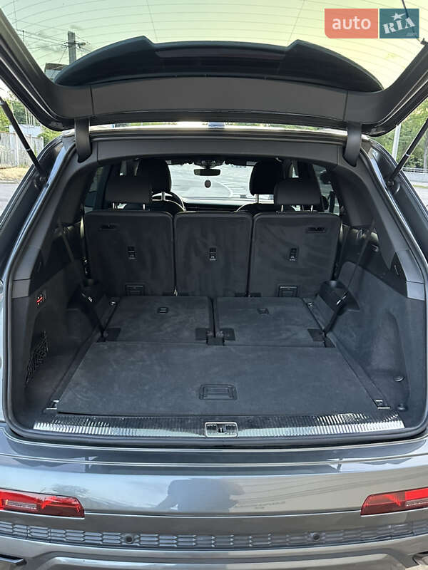 Внедорожник / Кроссовер Audi Q7 2021 в Днепре