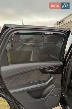 Внедорожник / Кроссовер Audi Q7 2020 в 