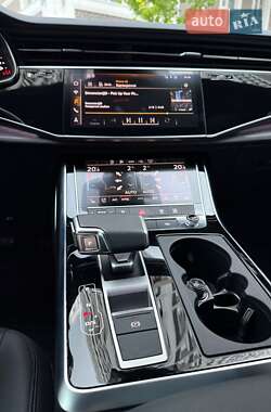 Внедорожник / Кроссовер Audi Q7 2021 в 