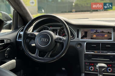 Внедорожник / Кроссовер Audi Q7 2015 в 