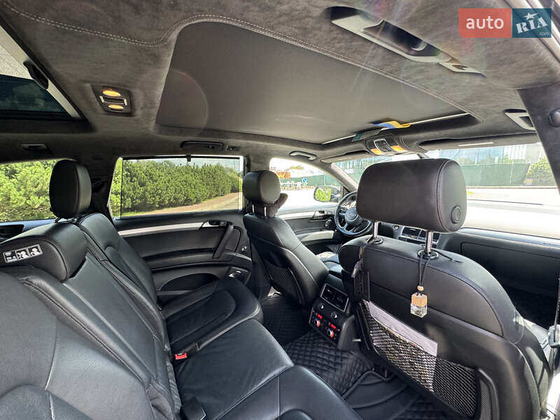 Внедорожник / Кроссовер Audi Q7 2015 в Киеве