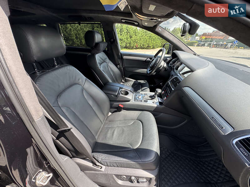 Внедорожник / Кроссовер Audi Q7 2015 в Киеве
