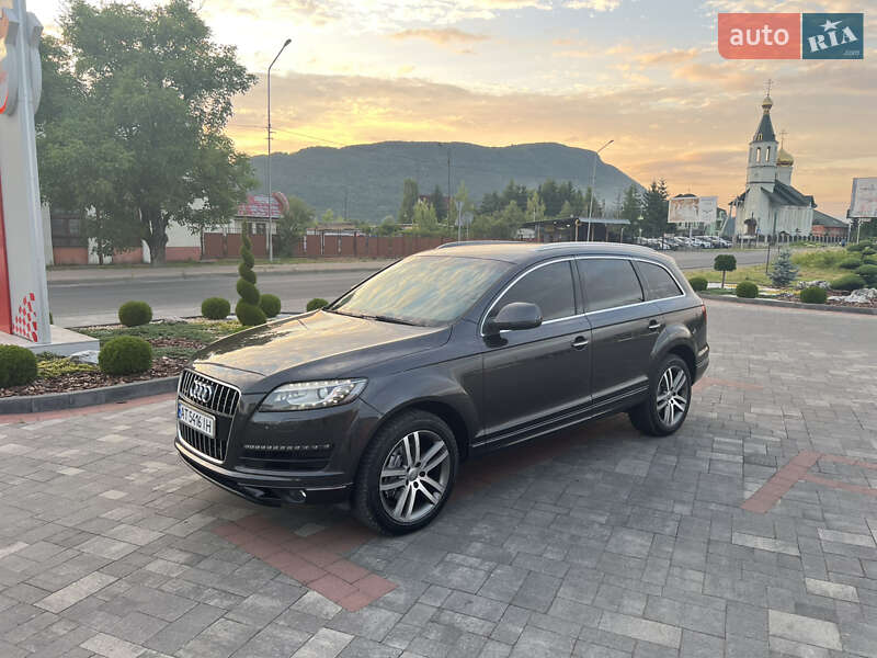 Позашляховик / Кросовер Audi Q7 2010 в Хусті