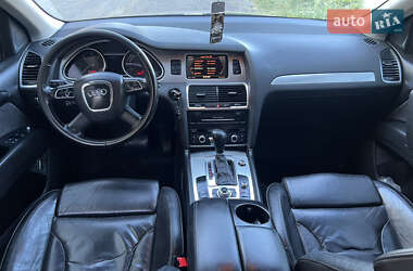 Внедорожник / Кроссовер Audi Q7 2010 в 