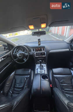 Внедорожник / Кроссовер Audi Q7 2010 в 