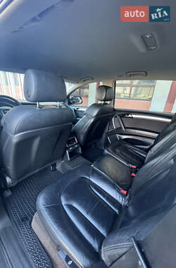 Внедорожник / Кроссовер Audi Q7 2010 в 