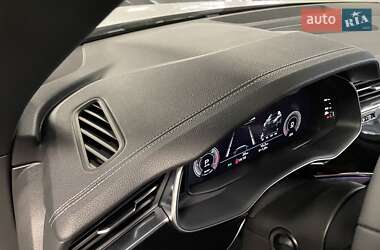 Позашляховик / Кросовер Audi Q7 2024 в 
