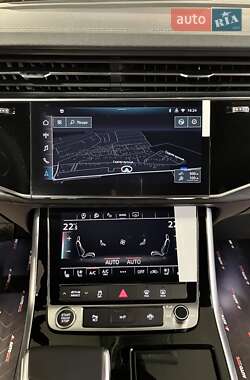 Позашляховик / Кросовер Audi Q7 2024 в 