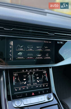 Внедорожник / Кроссовер Audi Q7 2020 в 