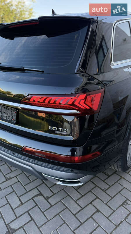 Позашляховик / Кросовер Audi Q7 2020 в Хусті