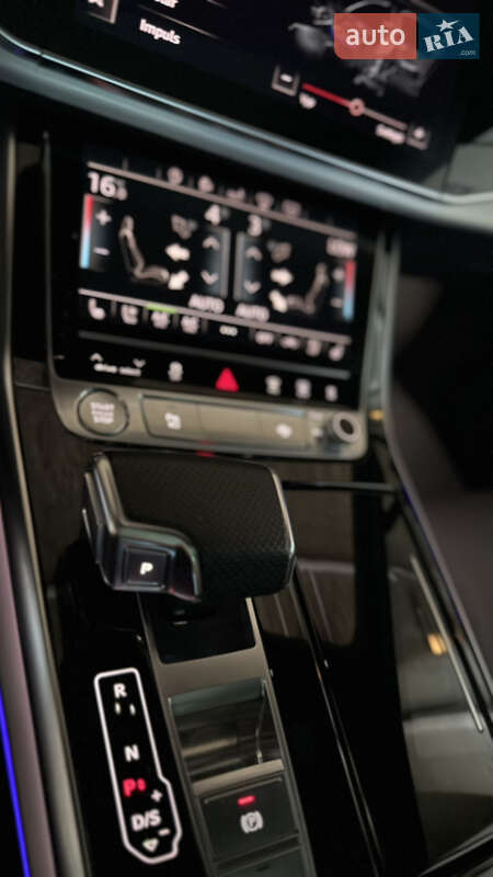 Позашляховик / Кросовер Audi Q7 2020 в Хусті