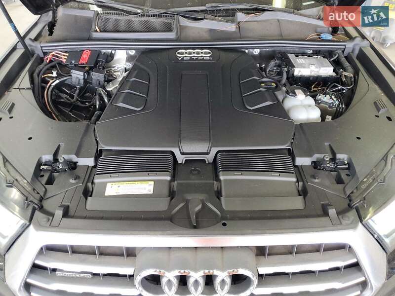 Позашляховик / Кросовер Audi Q7 2017 в Житомирі