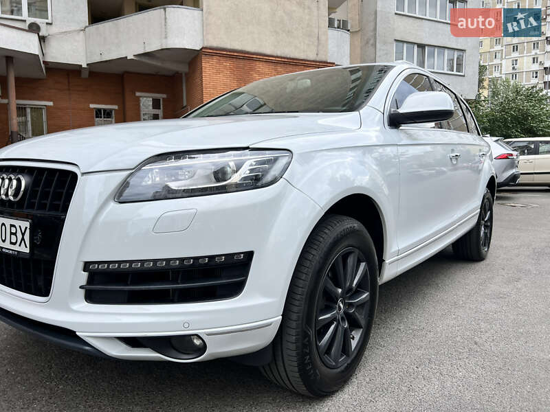 Внедорожник / Кроссовер Audi Q7 2012 в Киеве