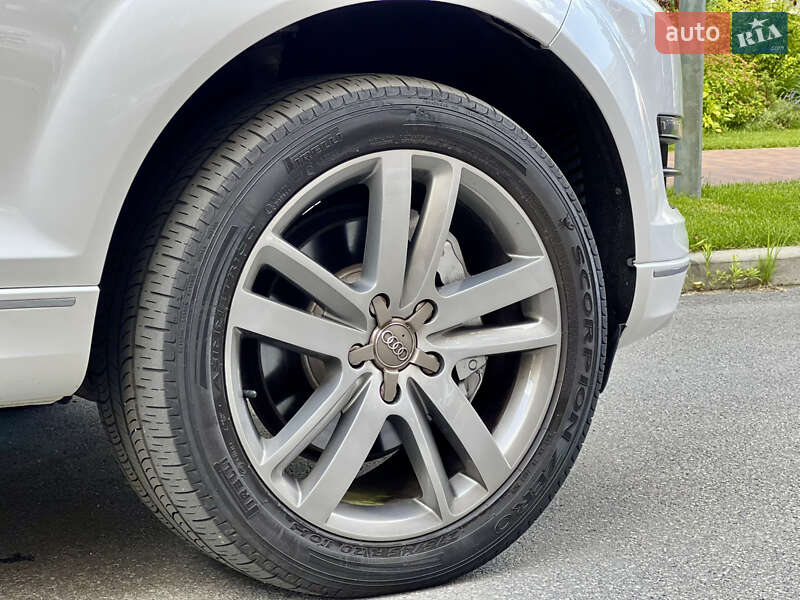 Внедорожник / Кроссовер Audi Q7 2011 в Киеве