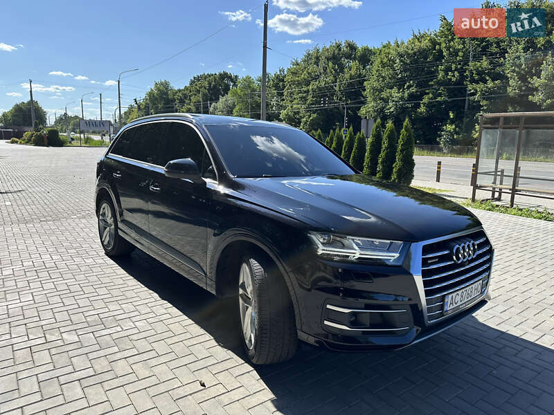Внедорожник / Кроссовер Audi Q7 2017 в Луцке