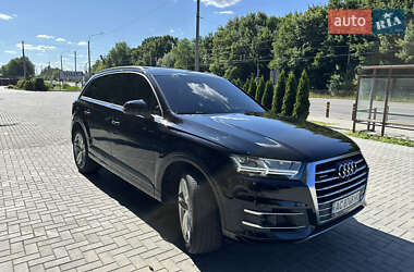 Внедорожник / Кроссовер Audi Q7 2017 в 