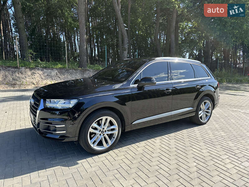 Внедорожник / Кроссовер Audi Q7 2017 в Луцке