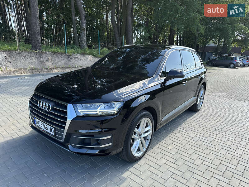 Внедорожник / Кроссовер Audi Q7 2017 в Луцке