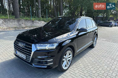 Внедорожник / Кроссовер Audi Q7 2017 в 