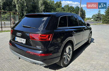 Внедорожник / Кроссовер Audi Q7 2017 в 