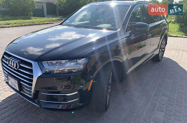Внедорожник / Кроссовер Audi Q7 2018 в 