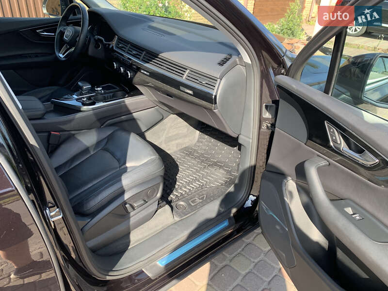 Позашляховик / Кросовер Audi Q7 2018 в Фастові